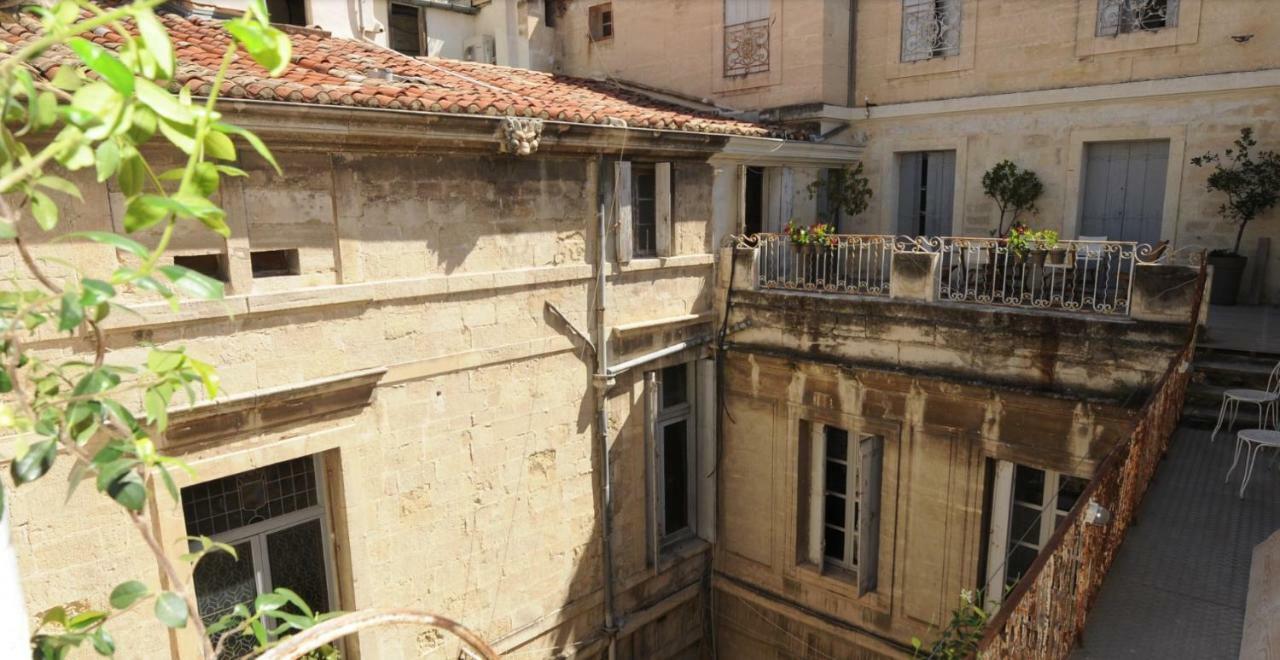 مونبيلييه Appartements De L'Hotel De Girard المظهر الخارجي الصورة